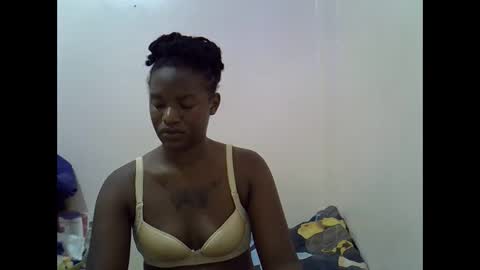 Snapshot of lamensha chatting on 10.13.25 lamensha online show from 10.13.25