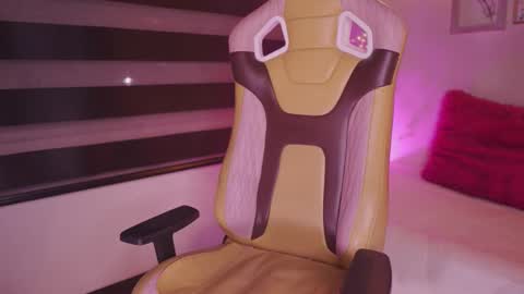 Lana online show from 11.28.25