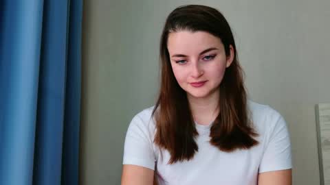 Snapshot of lana_gl chatting on 05.26.26 lana_gl online show from 05.26.26