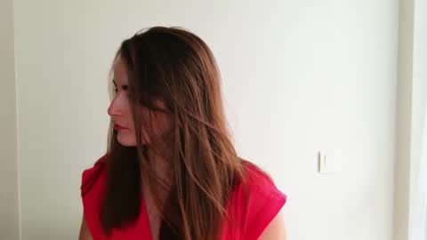 Snapshot of lana_gl chatting on 06.19.26 lana_gl online show from 06.19.26