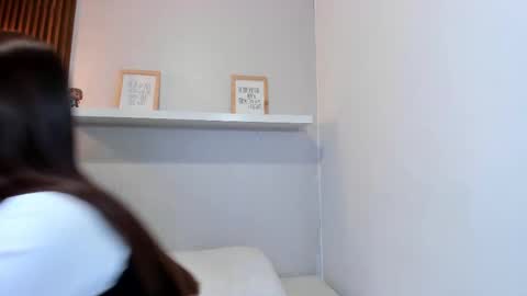 Lana     igauroraaaaaaaaa 1 online show from 10.19.25