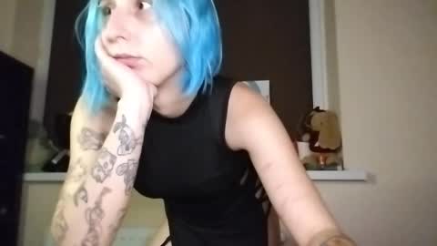 Snapshot of lana_tews chatting on 10.11.25 lana_tews online show from 10.11.25