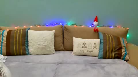 Snapshot of lanaangeldream chatting on 12.23.24 Lana online show from 12.23.24