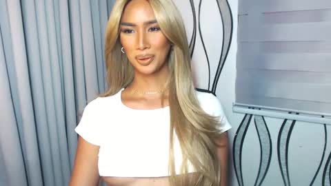 Lana online show from 02.19.25