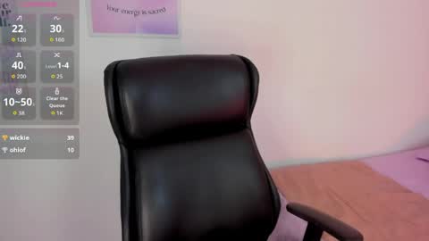 LanaJones online show from 04.18.26