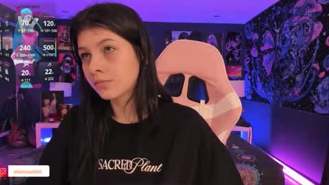 L A N A  online show from 11.06.25