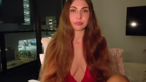 Snapshot of lanalure chatting on 07.04.26 Lana online show from 07.04.26