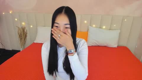 Snapshot of lanameiz chatting on 11.10.25 Lana online show from 11.10.25