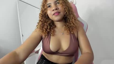 Snapshot of lanarouse1 chatting on 01.25.25 Lana online show from 01.25.25