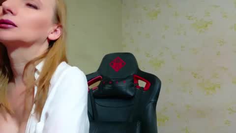 Lana online show from 12.31.24