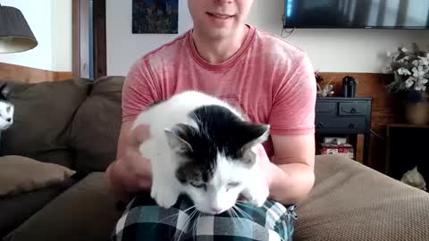 Snapshot of lancehardin chatting on 02.04.25 Lance online show from 02.04.25