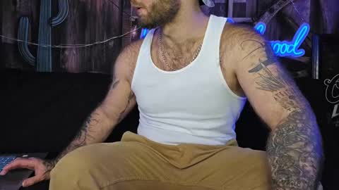 Snapshot of lancehardwood222 chatting on 12.04.24 LANCE online show from 12.04.24