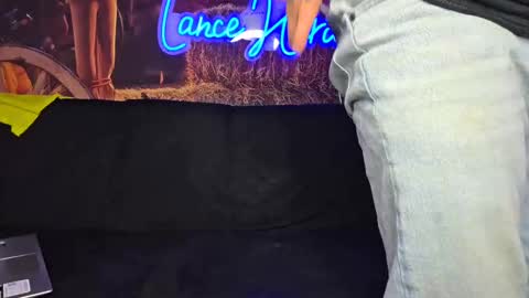 Snapshot of lancehardwood222 chatting on 10.10.25 LANCE online show from 10.10.25