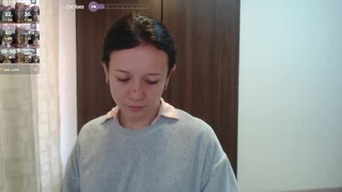 Snapshot of lanna_mills chatting on 12.27.24 Lanna online show from 12.27.24