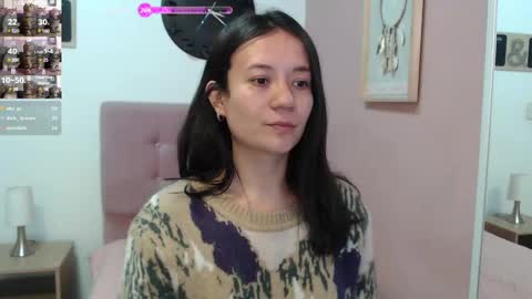 Snapshot of lanna_mills chatting on 01.29.25 Lanna online show from 01.29.25