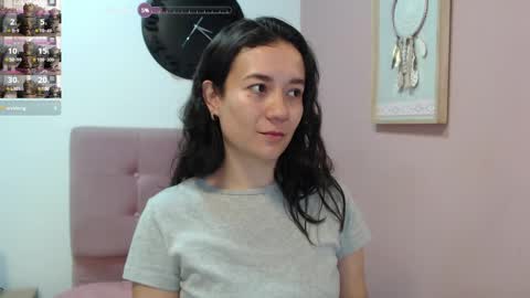 Snapshot of lanna_mills chatting on 01.30.25 Lanna online show from 01.30.25