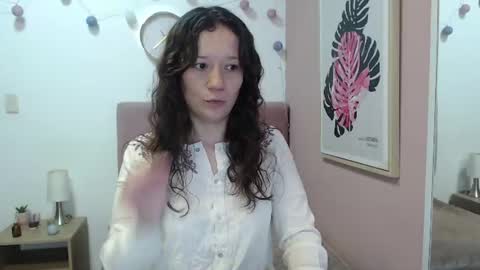 Snapshot of lanna_mills chatting on 06.18.26 Lanna online show from 06.18.26