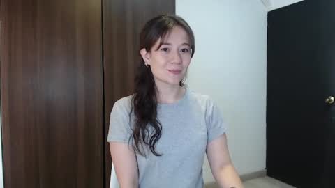 Snapshot of lanna_mills chatting on 06.26.26 Lanna online show from 06.26.26