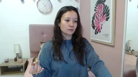 Snapshot of lanna_mills chatting on 07.17.26 Lanna online show from 07.17.26