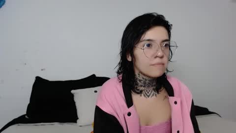 Snapshot of lannie_gonzales chatting on 01.16.25 LANNIE online show from 01.16.25