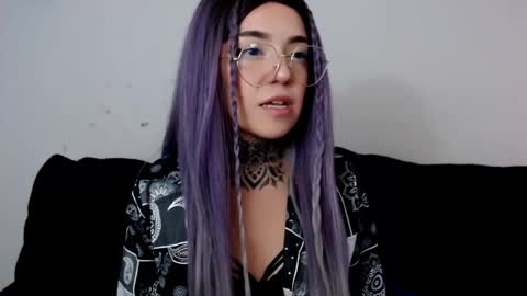 Snapshot of lannie_gonzales chatting on 01.19.25 LANNIE online show from 01.19.25