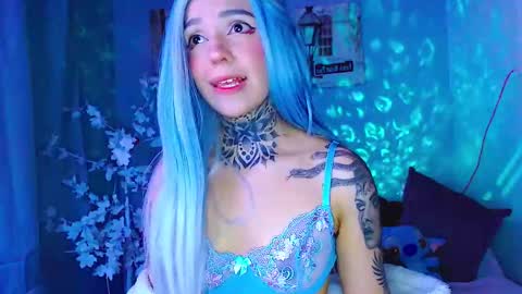 Snapshot of lannie_gonzales chatting on 10.28.25 LANNIE online show from 10.28.25