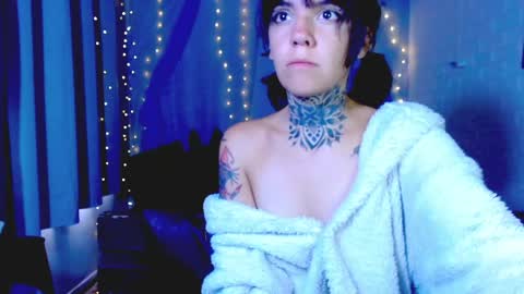 LANNIE   online show from 04.12.26