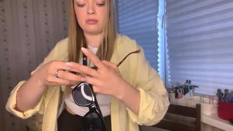 Hello My name is Lola online show from 03.28.26