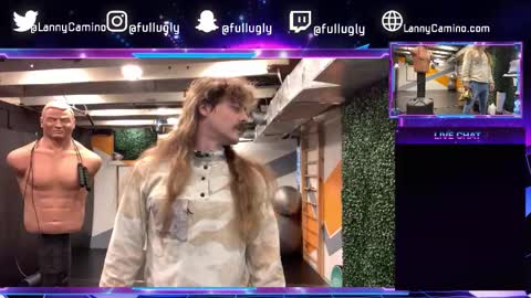 Snapshot of lannycamino chatting on 11.24.25 el cee online show from 11.24.25