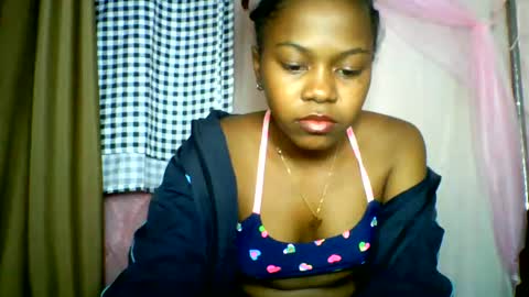 Snapshot of lara_belle chatting on 06.15.26 lara_belle online show from 06.15.26