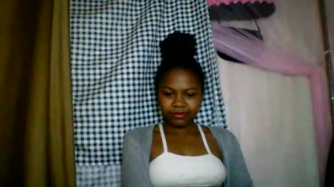 Snapshot of lara_belle chatting on 07.18.26 lara_belle online show from 07.18.26