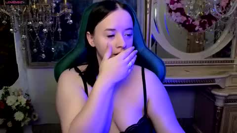 lara_benson_ online show from 02.07.26