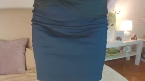 lara_fisher online show from 11.21.25