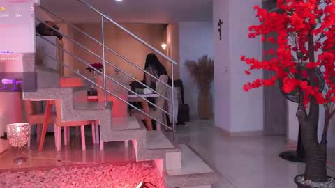 Hello Guys I am Lara Giraldo  WELCOME To my room online show from 09.20.25