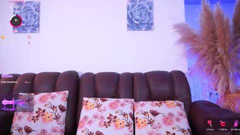 Snapshot of lara_giraldo chatting on 11.28.25 Hello Guys I am Lara Giraldo WELCOME To my room online show from 11.28.25