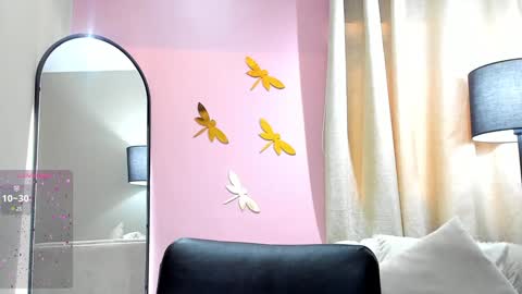      700  200   online show from 01.31.25