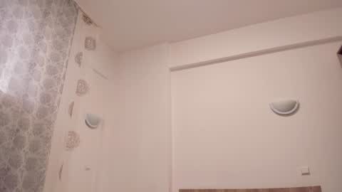 Snapshot of laracara chatting on 01.06.25 Lara online show from 01.06.25