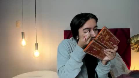  Lara Gold  online show from 11.23.25