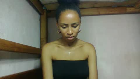 Snapshot of larah98 chatting on 03.03.26 larah98 online show from 03.03.26