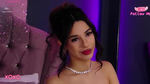 Snapshot of larakent chatting on 12.13.25 LaraKent online show from 12.13.25