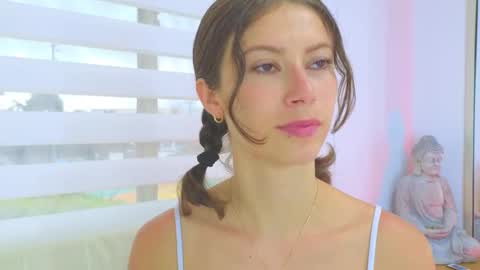 Lara  online show from 03.08.25