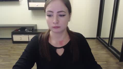 Snapshot of laralianna chatting on 12.11.24 Laralianna online show from 12.11.24