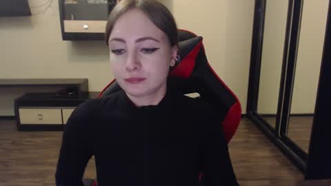 Snapshot of laralianna chatting on 01.09.25 Laralianna online show from 01.09.25