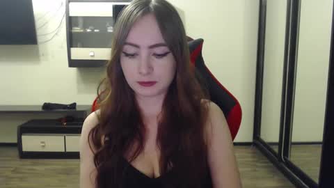 Snapshot of laralianna chatting on 02.17.25 Laralianna online show from 02.17.25