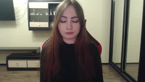 Snapshot of laralianna chatting on 02.20.25 Laralianna online show from 02.20.25