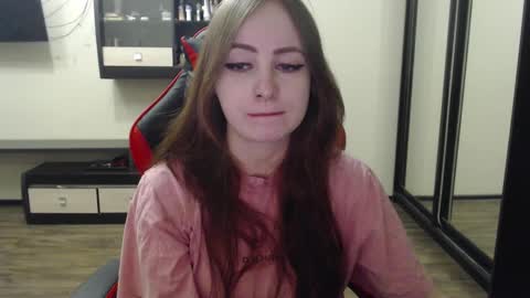 Snapshot of laralianna chatting on 02.22.25 Laralianna online show from 02.22.25