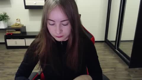 Snapshot of laralianna chatting on 09.12.25 Laralianna online show from 09.12.25