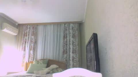 laramrs online show from 10.29.25