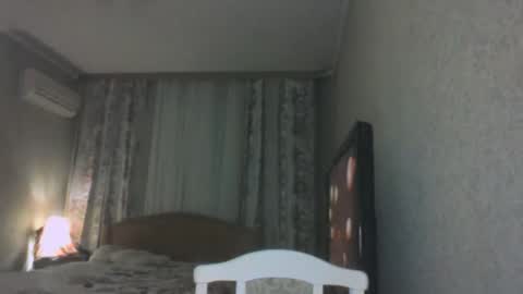 laramrs online show from 04.18.26