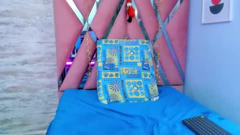 Lara Murphy online show from 12.15.24